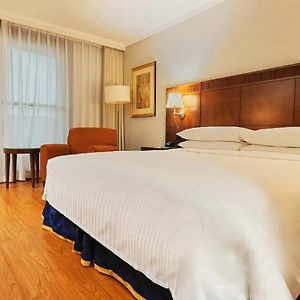 Deluxe Zimmer mit Kingsize-Bett
